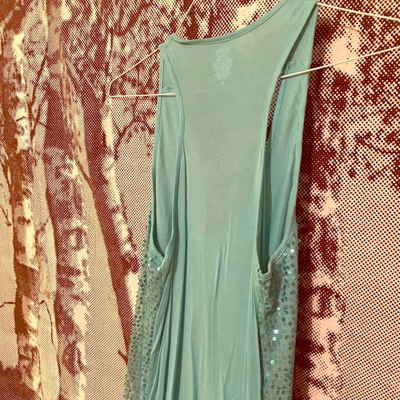 Aqua tank with sequin embellishments - Picture 3 of 5